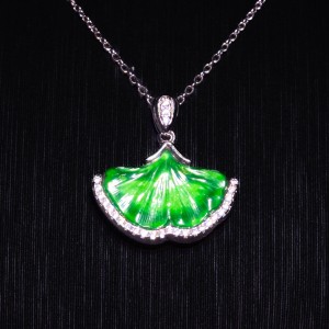 翡翠 / 墜飾 (項鍊) 鑲嵌材質：925銀