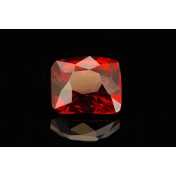 3.22ct / 紅色 / 石榴石