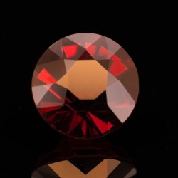 3.23ct / 紅色 / 石榴石