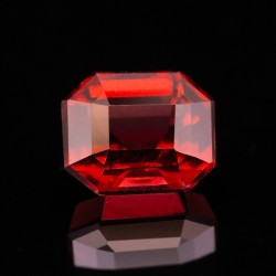3.25ct / 紅色 / 石榴石