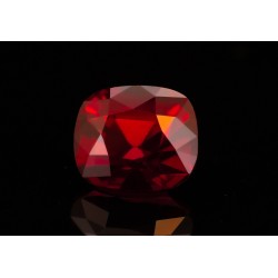 3.33ct / 紅色 / 石榴石