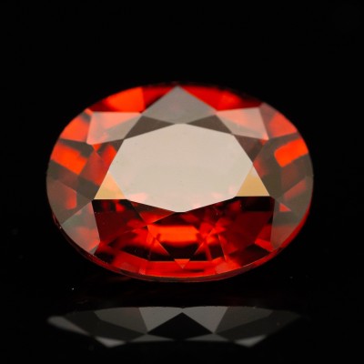 3.57ct / 紅色 / 石榴石