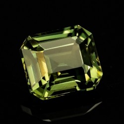 1.05ct / 艷黃綠色 / 綠色藍寶石