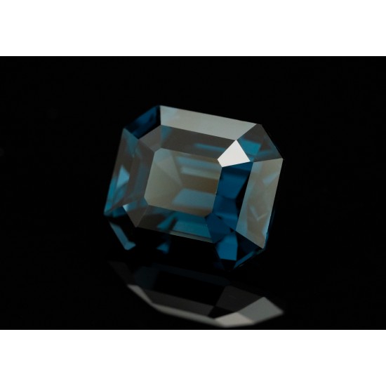 2.46ct / 藍色 / 尖晶石