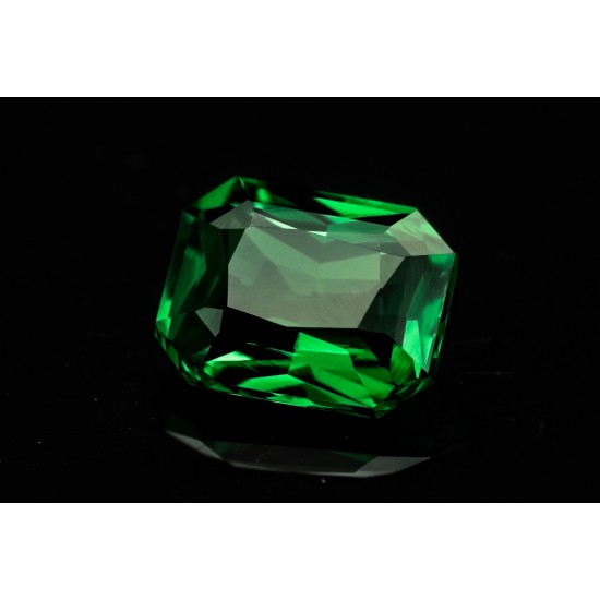 1.03ct / 綠色 / 沙弗萊