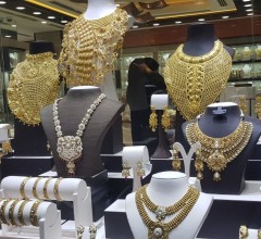 飾品 Accessories